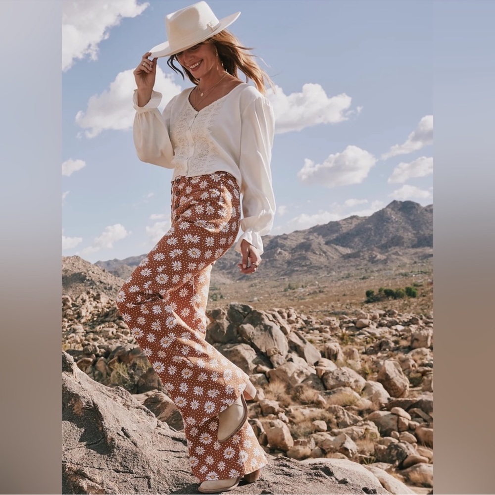 Wrangler® Womens Stretch High Rise Bareback Fierce Flare Jean Sz 10 30 x 32